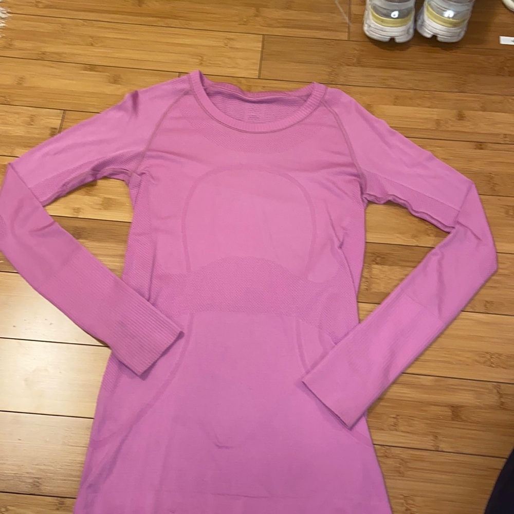 lululemon swiftly tech long sleeve size 6
